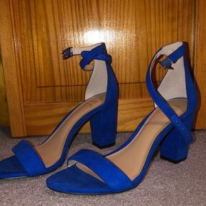 Blue high heels made by INC with lining size 7
